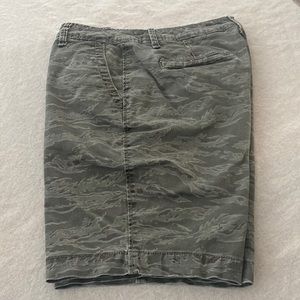 Men’s Areropostale flat front camo print shorts